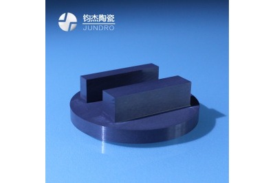 氮化硅陶瓷與其他材料相比加工精度如何？